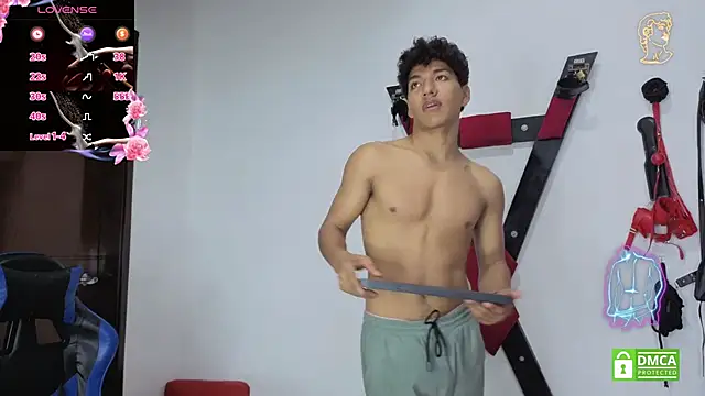 Maximiliano Young online show from June 19, 1:04 pm