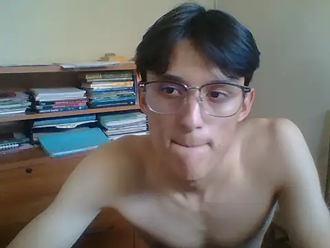 Snapshot of harfuchh chatting on June 4, 12:16 am harfuchh online show from June 4, 12:16 am