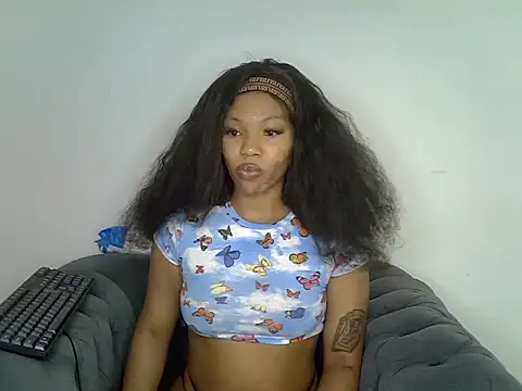 Snapshot of lexbonnyy chatting on July 2, 7:36 am lexbonnyy online show from July 2, 7:36 am