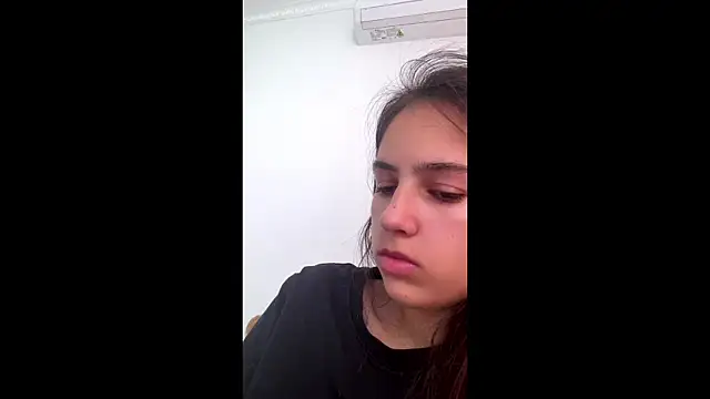 Snapshot of SindyKay chatting on June 19, 5:12 am SindyKay online show from June 19, 5:12 am