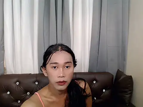 Snapshot of kyla_pretty chatting on June 1, 2:24 am kyla pretty online show from June 1, 2:24 am