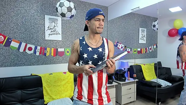 Snapshot of Jared_Cole chatting on July 4, 11:38 am Jared Cole online show from July 4, 11:38 am