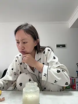 Snapshot of Xiao_Mao_meow chatting on June 11, 12:32 am Xiao Mao meow online show from June 11, 12:32 am
