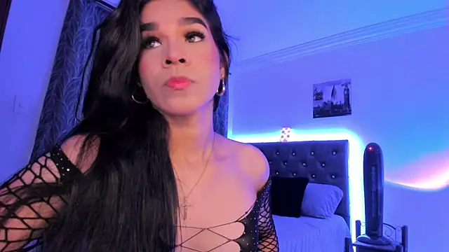 Snapshot of catalina_x05 chatting on June 13, 7:34 pm catalina x05 online show from June 13, 7:34 pm