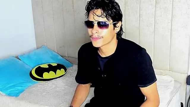 tommyhot7 online show from July 10, 11:29 pm