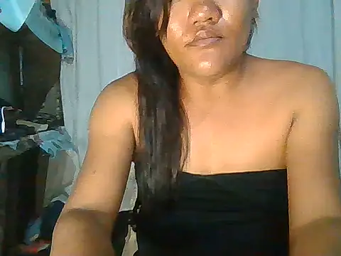 Snapshot of miyalicious chatting on June 26, 9:46 am miyalicious online show from June 26, 9:46 am