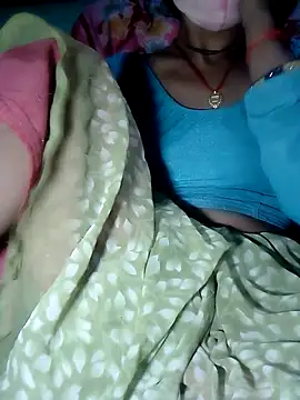 Snapshot of Aarti9080 chatting on July 14, 7:19 pm Aarti9080 online show from July 14, 7:19 pm