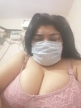 Snapshot of simranjeet_kaur69 chatting on June 25, 6:45 pm simranjeet kaur69 online show from June 25, 6:45 pm