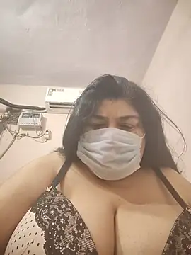 Snapshot of simranjeet_kaur69 chatting on July 26, 11:22 pm simranjeet kaur69 online show from July 26, 11:22 pm