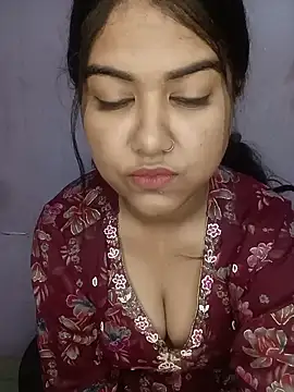Snapshot of MissRiyaLive chatting on June 1, 5:31 am MissRiyaLive online show from June 1, 5:31 am