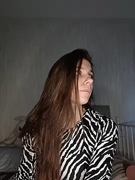 Snapshot of Eileenmurrr chatting on June 24, 4:00 am Eileenmurrr online show from June 24, 4:00 am