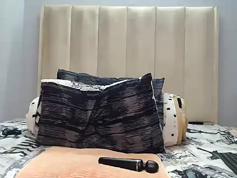 QueenZara 202 online show from July 1, 11:26 pm