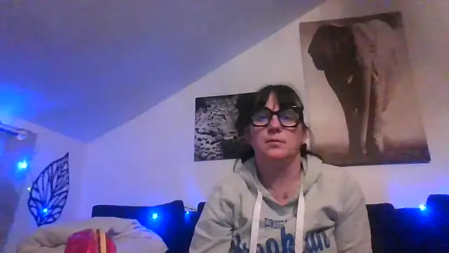 sexujuly88 online show from December 15, 10:03 pm