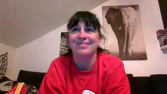 Snapshot of sexujuly88 chatting on May 11, 9:23 pm sexujuly88 online show from May 11, 9:23 pm