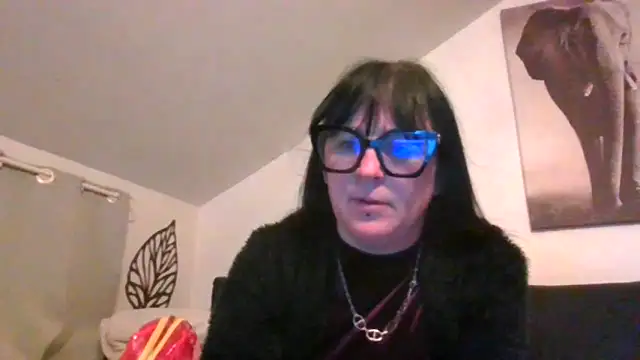 Snapshot of sexujuly88 chatting on May 17, 9:00 pm sexujuly88 online show from May 17, 9:00 pm