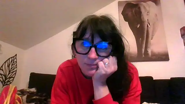 Snapshot of sexujuly88 chatting on May 20, 9:21 pm sexujuly88 online show from May 20, 9:21 pm