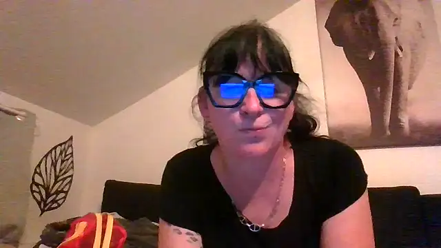 Snapshot of sexujuly88 chatting on May 25, 9:32 pm sexujuly88 online show from May 25, 9:32 pm