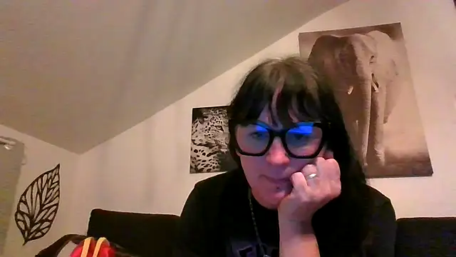 Snapshot of sexujuly88 chatting on June 8, 9:15 pm sexujuly88 online show from June 8, 9:15 pm