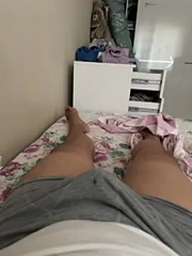 Snapshot of enes1418 chatting on August 5, 2:42 pm enes1418 online show from August 5, 2:42 pm