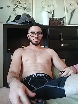 Snapshot of Dreww_97 chatting on June 3, 10:04 pm Dreww 97 online show from June 3, 10:04 pm