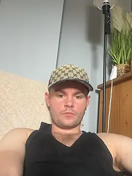 Ronnie153 online show from August 5, 10:29 am
