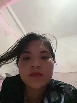 Snapshot of -Queen429- chatting on June 6, 7:29 pm -Queen429- online show from June 6, 7:29 pm