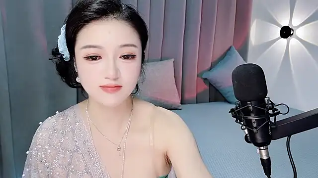 Momo-Wow online show from July 4, 6:30 am