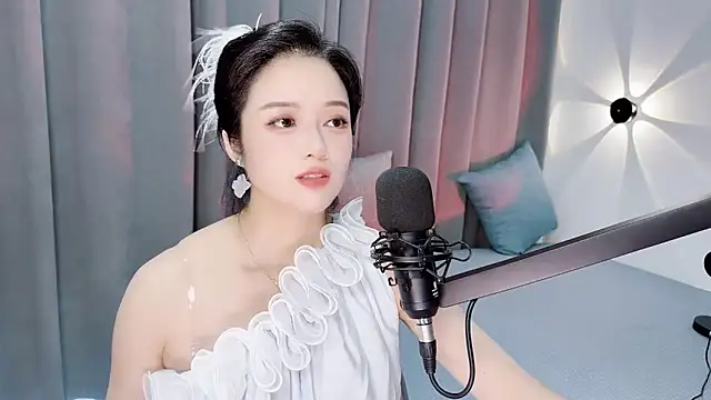 Momo-Wow online show from July 11, 6:05 am