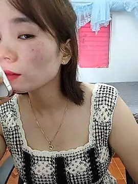 Snapshot of Bunnji99 chatting on June 10, 4:01 am Bunnji99 online show from June 10, 4:01 am