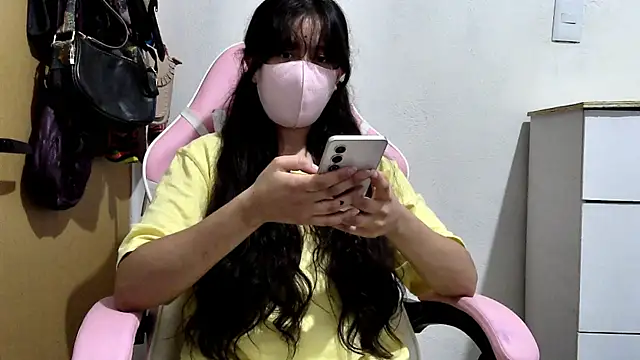 Snapshot of Mia_foxxi chatting on June 7, 2:27 am Mia foxxi online show from June 7, 2:27 am