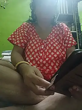 Snapshot of chatterjeesayani567 chatting on July 4, 9:15 am chatterjeesayani567 online show from July 4, 9:15 am