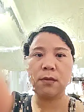Snapshot of Feifei_610 chatting on June 2, 4:14 am Feifei 610 online show from June 2, 4:14 am