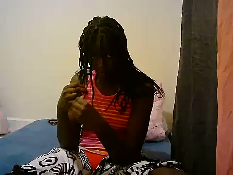 Snapshot of BerryJulie chatting on June 5, 9:20 pm BerryJulie online show from June 5, 9:20 pm