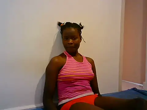 Snapshot of BerryJulie chatting on June 12, 7:29 am BerryJulie online show from June 12, 7:29 am