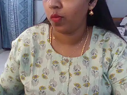 Snapshot of Tamil_hot_Meenu chatting on June 17, 9:01 am Tamil hot Meenu online show from June 17, 9:01 am