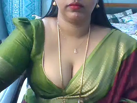 Snapshot of Tamil_hot_Meenu chatting on July 7, 3:27 pm Tamil hot Meenu online show from July 7, 3:27 pm