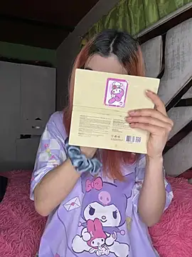 Snapshot of Nana-Komatsu chatting on June 26, 6:18 am Nana-Komatsu online show from June 26, 6:18 am