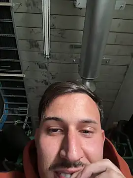 Snapshot of higorsz chatting on June 1, 2:41 pm higorsz online show from June 1, 2:41 pm