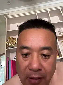 Snapshot of woailllll chatting on July 18, 1:10 am woailllll online show from July 18, 1:10 am