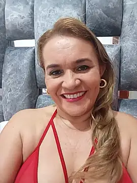 Snapshot of Sara_hilton02 chatting on June 7, 1:15 pm Sara hilton02 online show from June 7, 1:15 pm