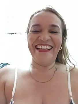 Snapshot of Sara_hilton02 chatting on June 15, 1:13 pm Sara hilton02 online show from June 15, 1:13 pm