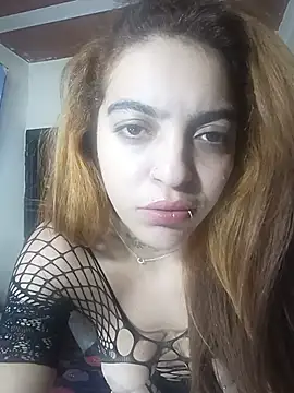 Snapshot of Esmeralda22hot chatting on June 26, 5:17 pm Esmeralda22hot online show from June 26, 5:17 pm