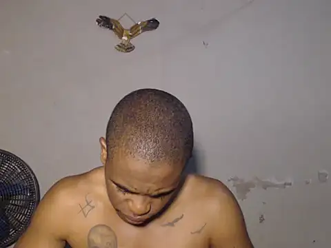 Snapshot of Frank_X_Husle chatting on July 19, 8:34 pm Frank X Husle online show from July 19, 8:34 pm