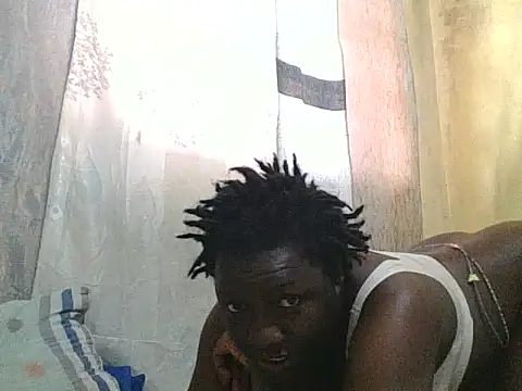 Snapshot of Ebony_creamie chatting on June 9, 10:49 am Ebony creamie online show from June 9, 10:49 am