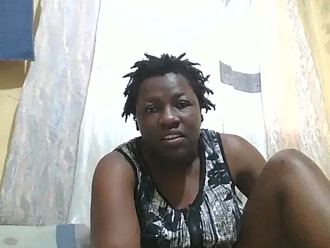 Snapshot of Ebony_creamie chatting on June 10, 8:35 am Ebony creamie online show from June 10, 8:35 am