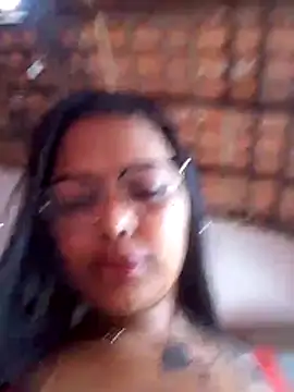 Snapshot of Silmara21 chatting on June 18, 5:39 pm Silmara21 online show from June 18, 5:39 pm