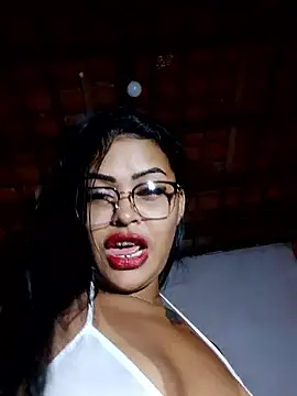 Snapshot of Silmara21 chatting on June 29, 10:54 pm Silmara21 online show from June 29, 10:54 pm