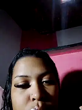 Snapshot of Silmara21 chatting on July 10, 5:48 pm Silmara21 online show from July 10, 5:48 pm