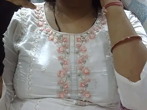 Snapshot of hey_darling_ chatting on July 10, 2:41 pm hey darling online show from July 10, 2:41 pm