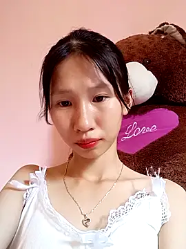 Snapshot of Abi_girl12 chatting on June 7, 7:34 am Abi girl12 online show from June 7, 7:34 am